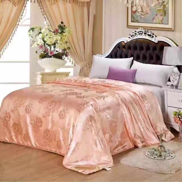 仿真丝玉色蚕丝被